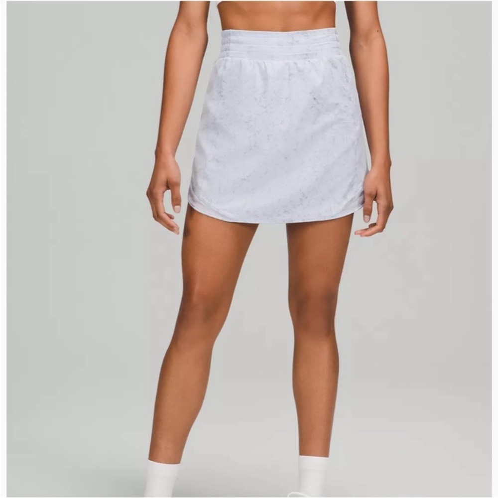 Lululemon Gravel Dust Pastel Blue Hotty Hot Skirt Long sz 6
